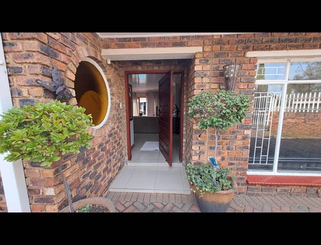 3 BEDROOM HOUSE FOR SALE IN FALCON RIDGE